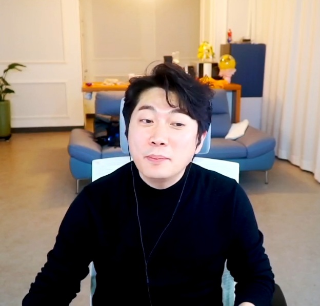 Screenshot_20220221-224842_AfreecaTV.jpg