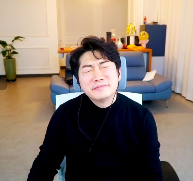Screenshot_20220221-225029_AfreecaTV.jpg