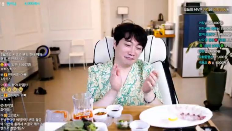 Screenshot_20240531_225800_YouTube.jpg