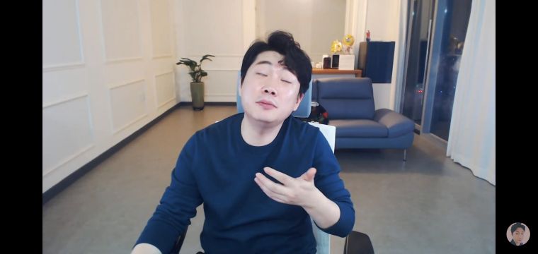 Screenshot_20211217-035815_YouTube.jpg