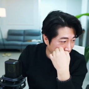 우는건지 웃는건지…ㅋㅋ