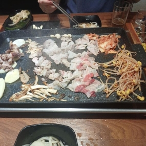 휴일 마냥 쉴지 알았지 말입니다.근데.!.