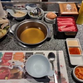 점심 식사 하셨나요~?
