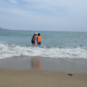바닷가에 놀러왔어요